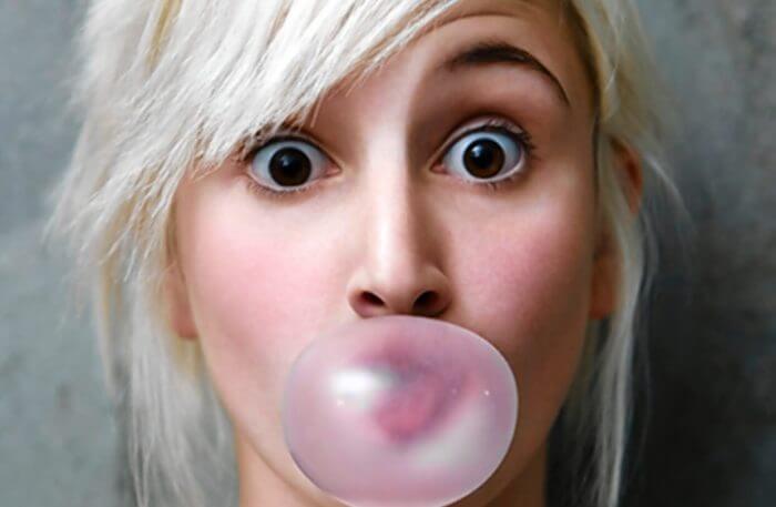 girl-chewing-gum-e1479475730793